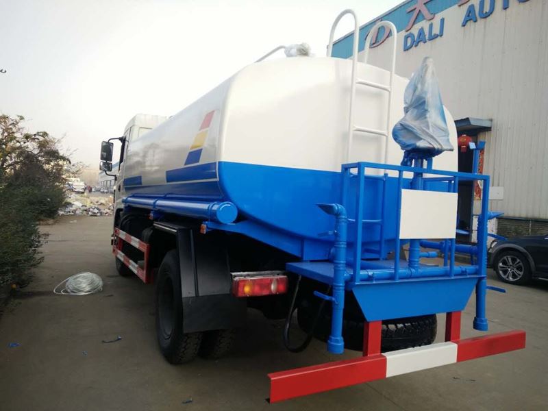 12����12�����|�L�����G����ˮ܇�DƬ