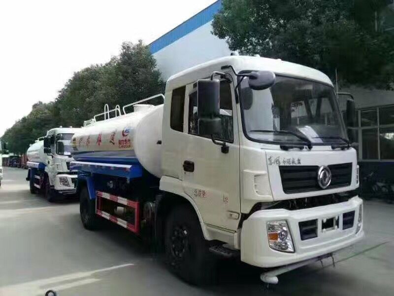 12噸(12方)東風(fēng)專用底盤綠化灑水車圖片 12噸(12方)東風(fēng)專用底盤綠化灑水車圖片