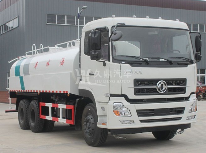 18���|�L(f��ng)�����G����ˮ܇(ch��)�DƬ