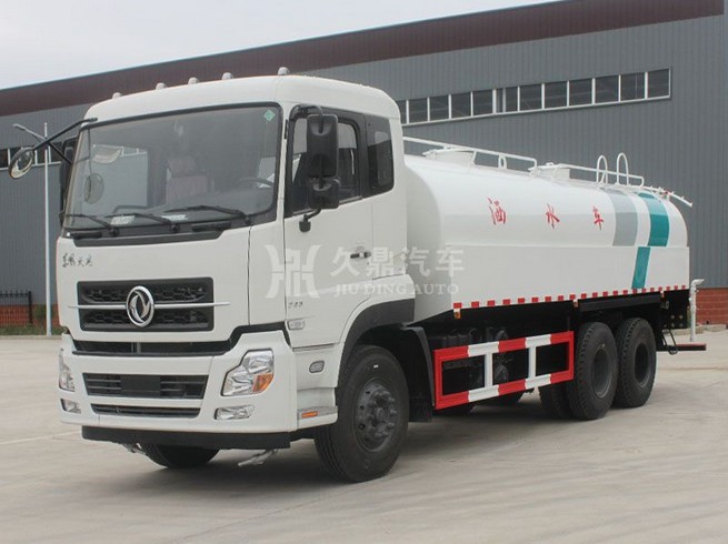 18���|�L(f��ng)�����G����ˮ܇(ch��)�DƬ