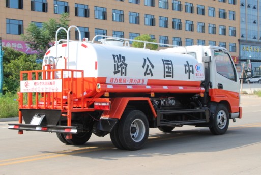 5���|�L(f��ng)С��������ˮ܇(�ƃ�(n��i)�l(f��)��(d��ng)�C(j��))����DƬ