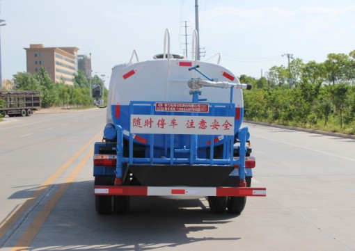 5���|�L(f��ng)С��������ˮ܇(�ƃ�(n��i)�l(f��)��(d��ng)�C(j��))����DƬ