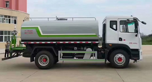 12����ˮ܇�r���r_����12���|�L(f��ng)������D9�G����ˮ܇4