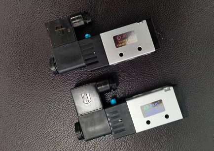 ����܇늴��y