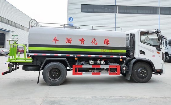 國(guó)六10噸東風(fēng)華神T3灑水車(chē) 國(guó)六10噸東風(fēng)華神T3灑水車(chē)