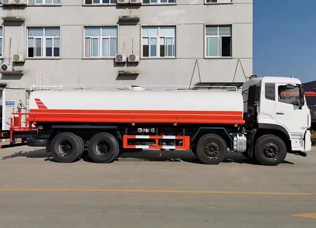 ����25����ˮ܇,�|�L(f��ng)����VLǰ�ĺ�˞�ˮ܇�DƬ