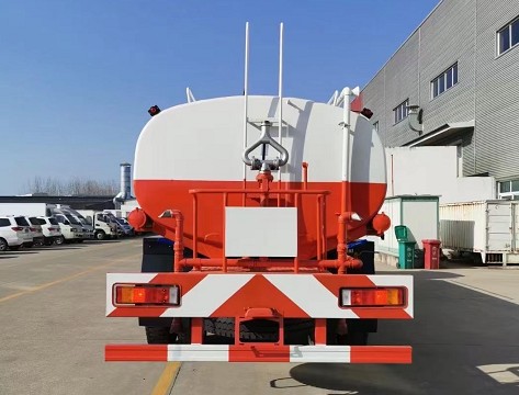 ����25����ˮ܇,�|�L(f��ng)����VLǰ�ĺ�˞�ˮ܇�DƬ