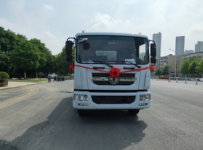 �|�L(f��ng)�ɷݞ�ˮ܇�DƬ