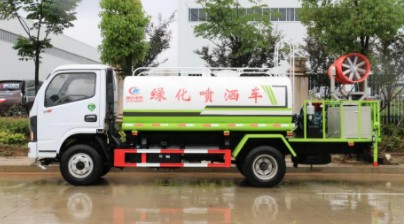 藍牌灑水車圖片 藍牌灑水車圖片